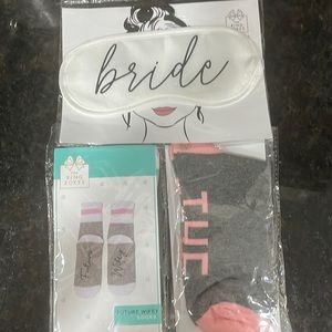 *NEW* 2 pairs of wedding socks and a bride eye mask!
